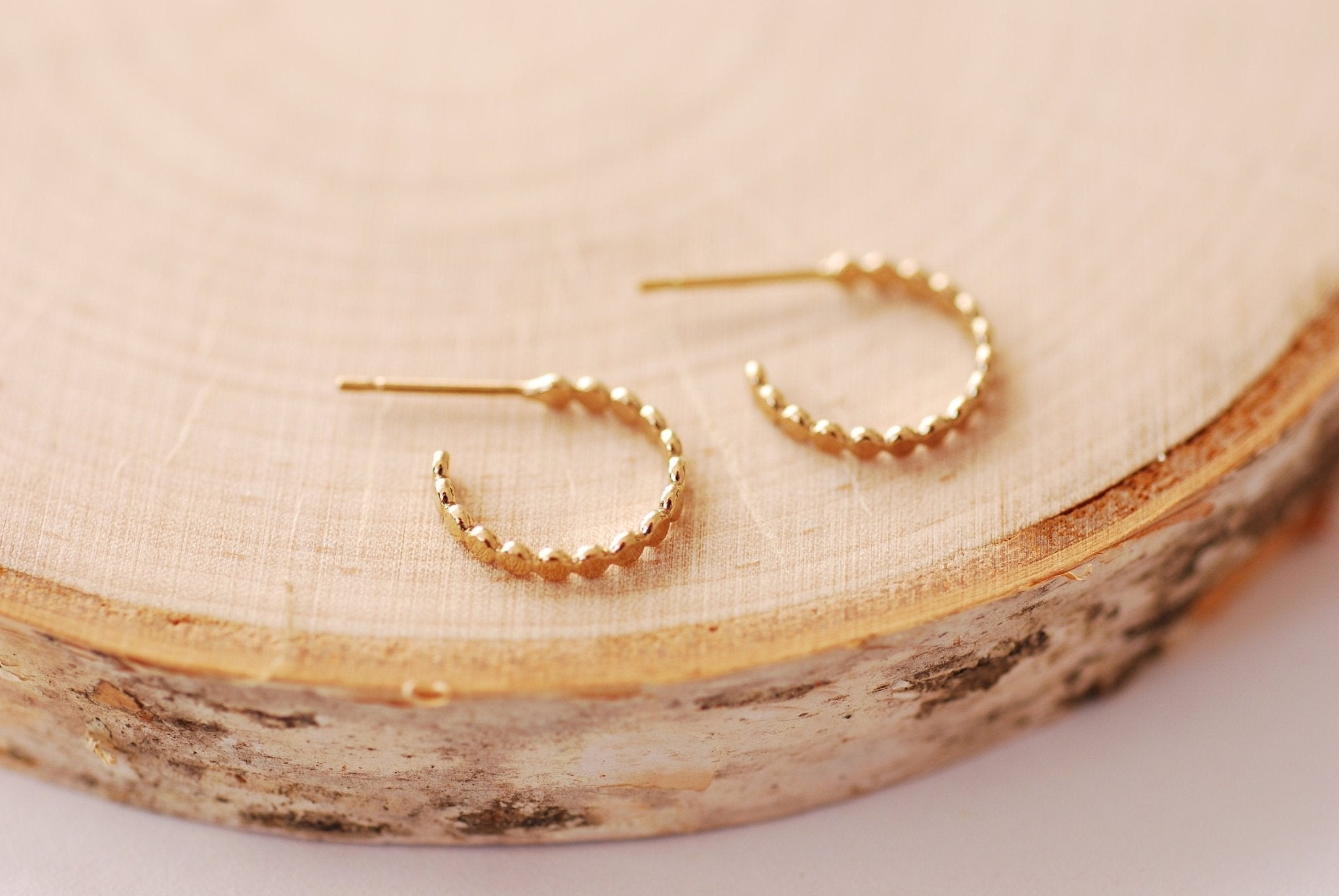 14K Gold Hidden hotsell Locked Basic Circles, 14K Hoop Earrings Simple Dainty Everyday Earrings, Gold Earrings, Minimalist Oval Gold Hoops