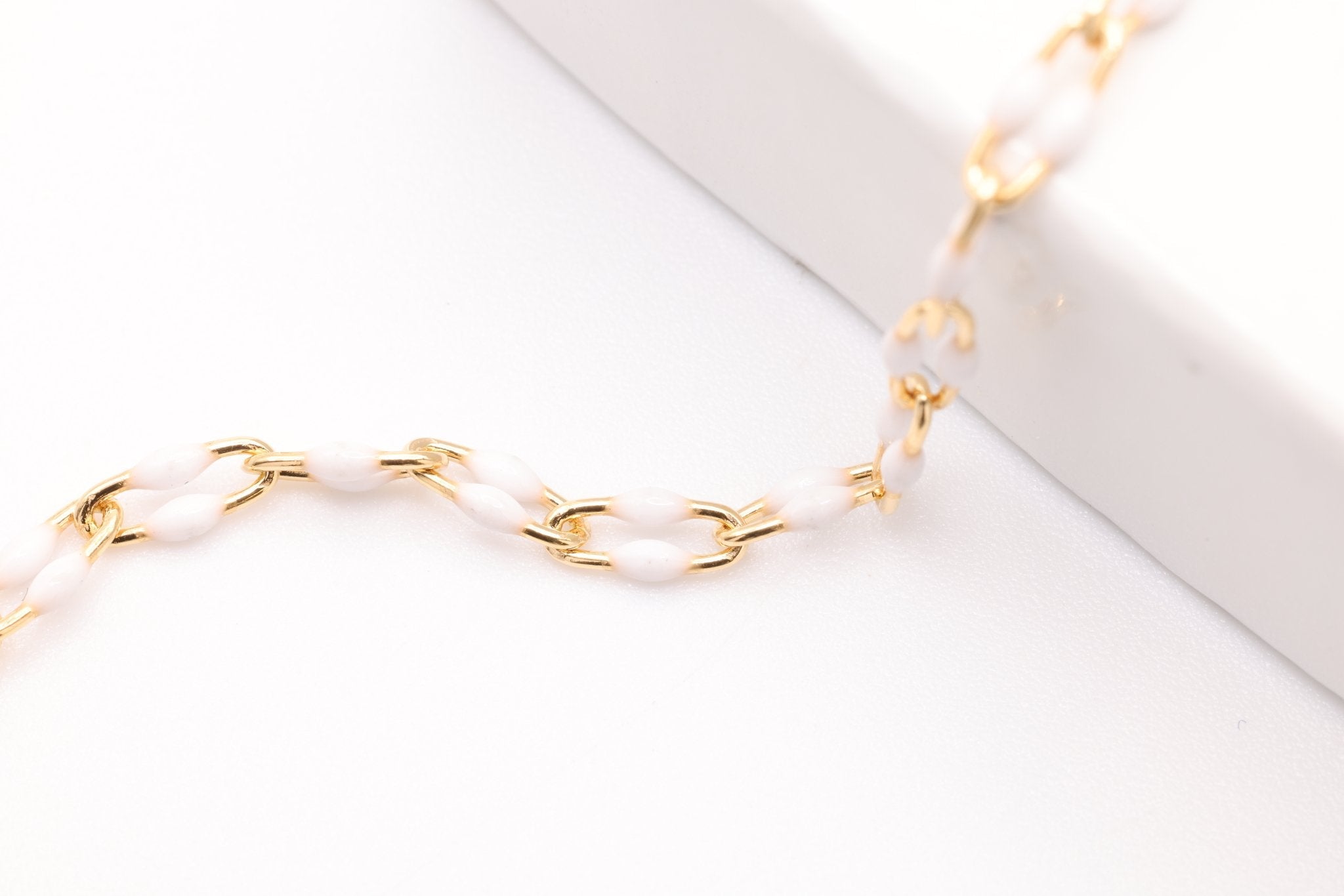 2mm x 5.5mmmm Paperclip White Enamel Chain, Gold - Filled, Enamel Color Unfinished Chain Permanent Jewelry - HarperCrown