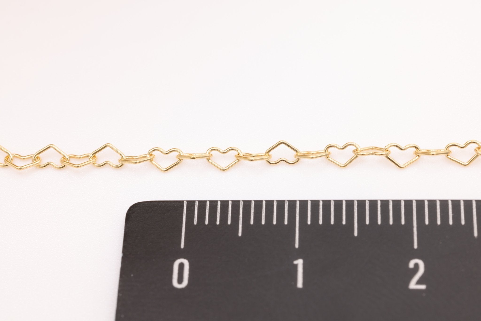 3mm x 2mm Heart Chain, 14K Gold-Filled, Heart Cable Chain Wholesale Jewelry Making - HarperCrown