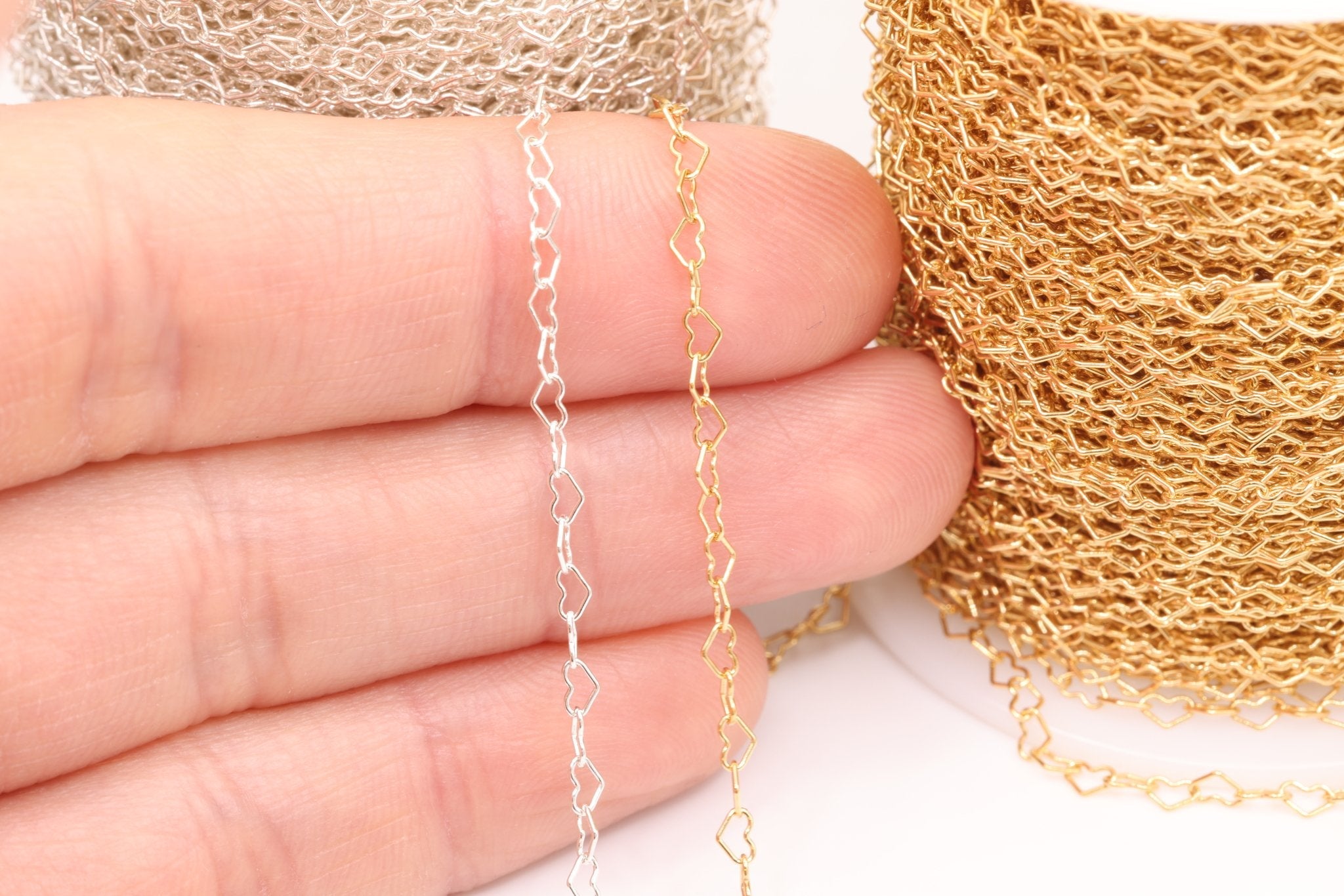 3mm x 2mm Heart Chain, 14K Gold-Filled, Heart Cable Chain Wholesale Jewelry Making - HarperCrown