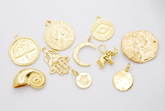 700Pcs Wholesale Bulk Lots Jewelry Making Charms, 350Pcs Charms and 350Pcs  Gold Jump Rings, Gold Plated Charms for Jewelry Making Assorted Bracelet