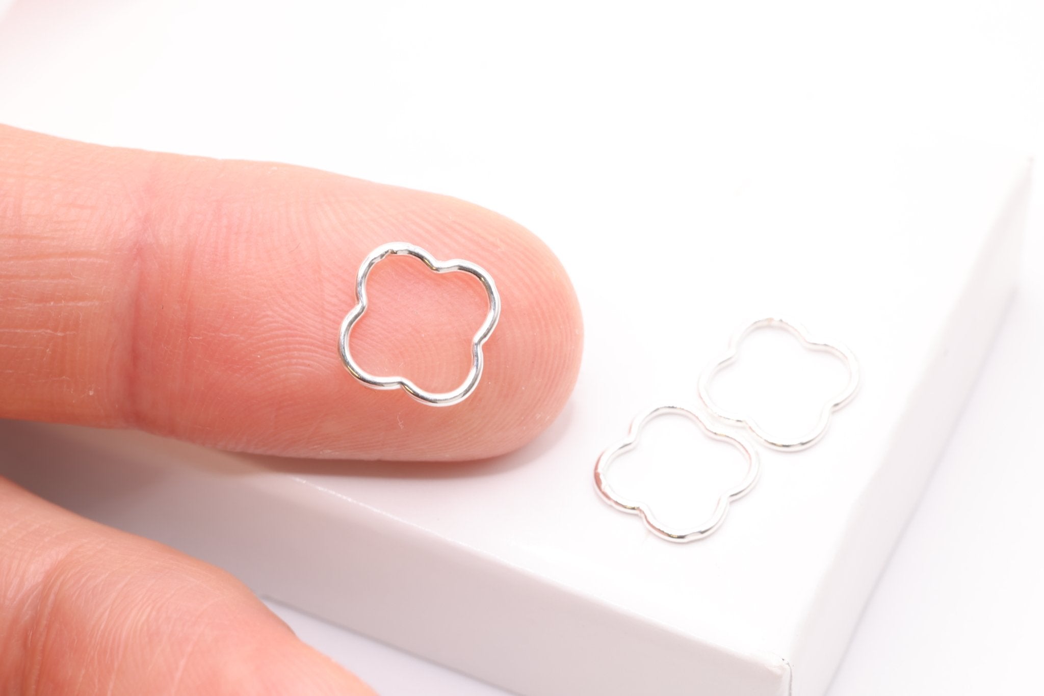 Clover Quatrefoil Jump Ring Charm, 925 Sterling Silver, 8mm x 8mm Permanent Bulk Jewelry Making Charms - HarperCrown