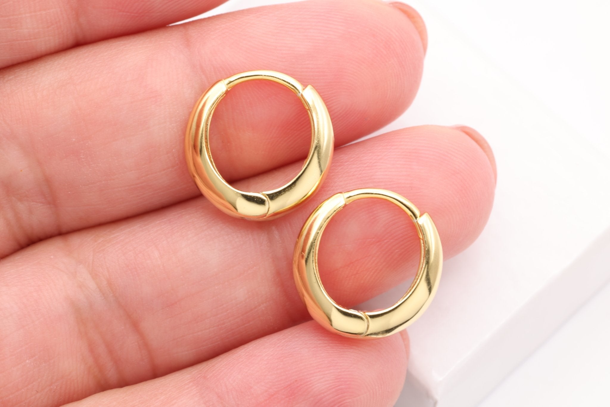 Tapered Hoop Lever Back Earrings, 1 pair Gold - Plated over Sterling Silver, 14mm, Minimalist Delicate, Wholesale Jewelry Earrings - HarperCrown