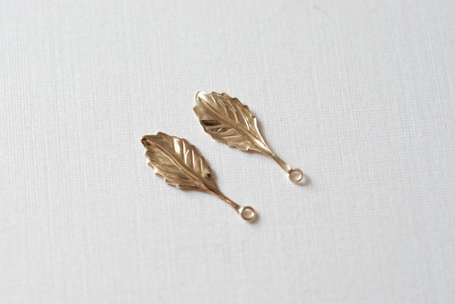 14k Gold Filled 7x21mm LEAF Pendants Charms Blanks Drops Dangles, Gold Filled Leaves, Gold Leaf, Gold Fill Leaf, Gold Nature Leaves Leaf Petal