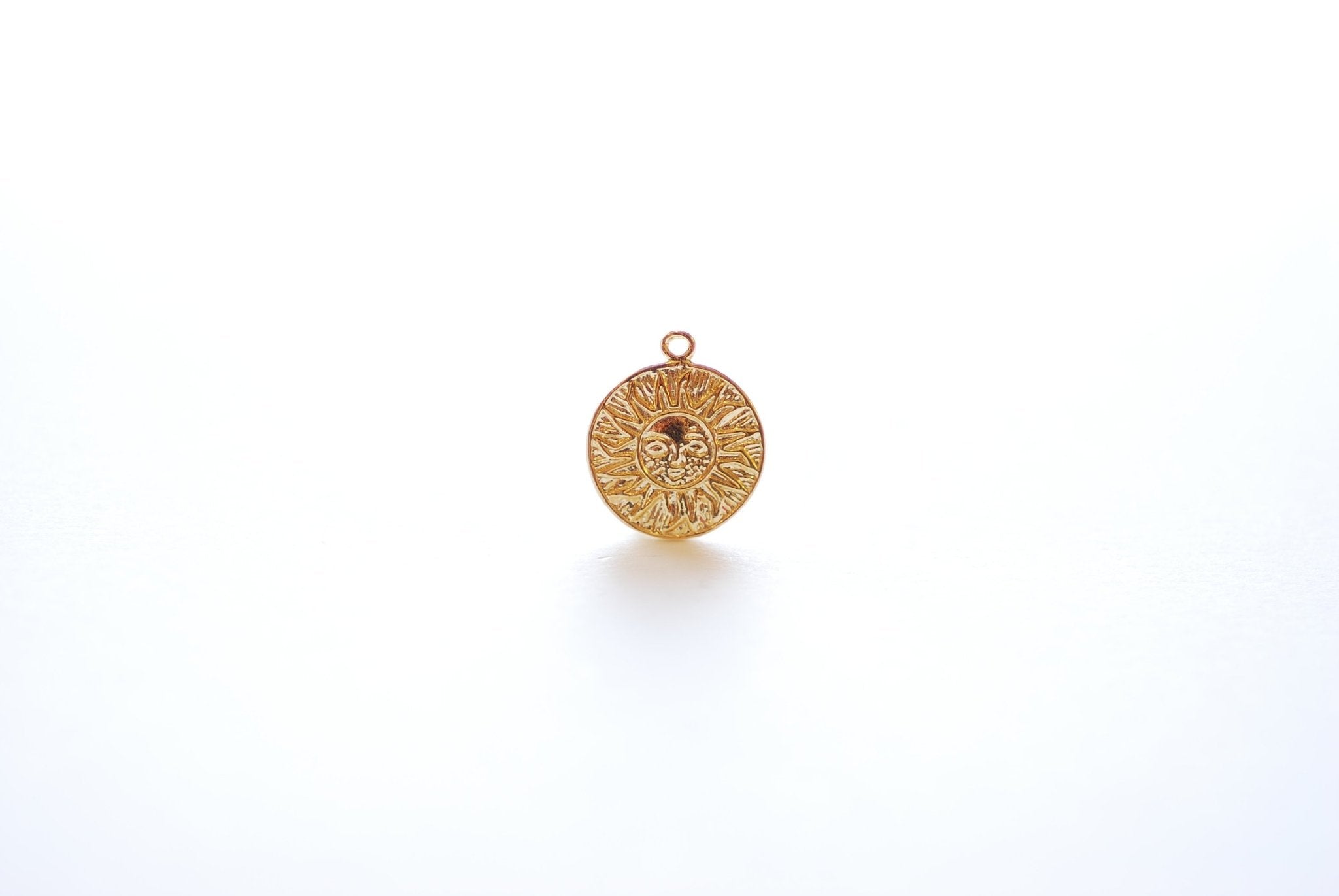 15mm Sun Circle Disc Charm - 18k Gold vermeil plated over 925 Sterling Silver, Gold Sunshine Charm, Round Disc Charm, Sun Pendant, 500