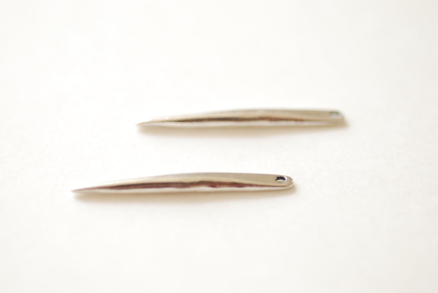 2 pcs Sterling Silver Small Skinny Needle Spike Pendant Charm- long and thin dagger spear spike pendant, needle, silver needle, 40 - HarperCrown