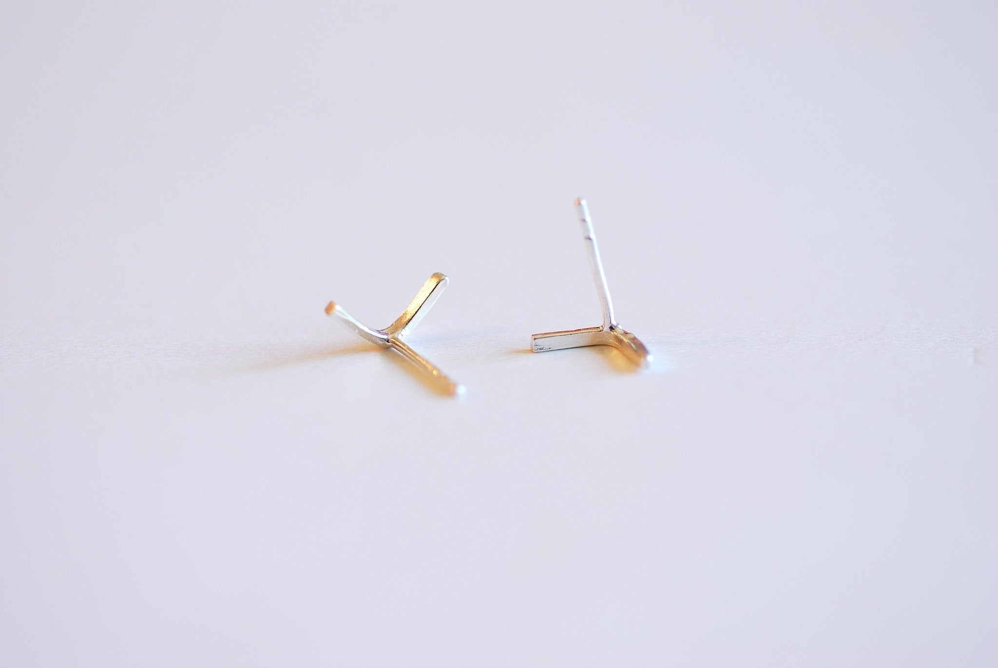 Chevron stud earrings- 925 Sterling Silver, Gold, Rose Gold, dainty minimalist chevron earrings, triangle earring studs, Arrow Ear Studs - HarperCrown