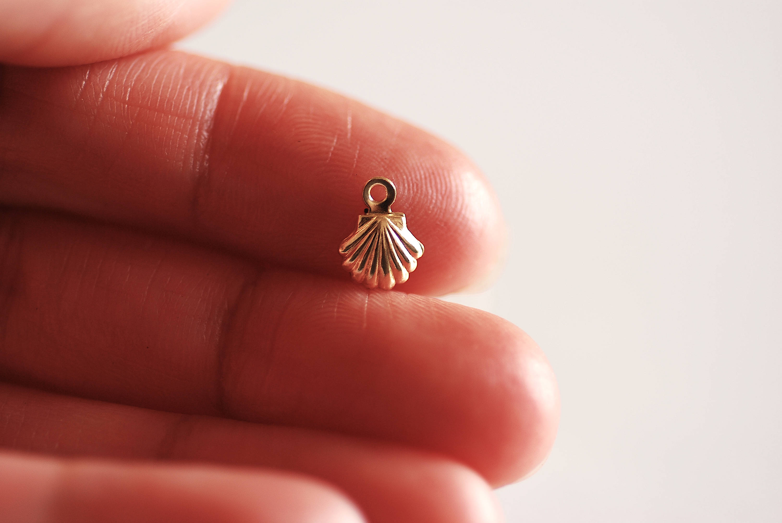 Small 14k Wholesale Gold Filled Seashell charm, 14k gf, beach conch empty sea shell, sea life, marine life, clam shell, oyster shell