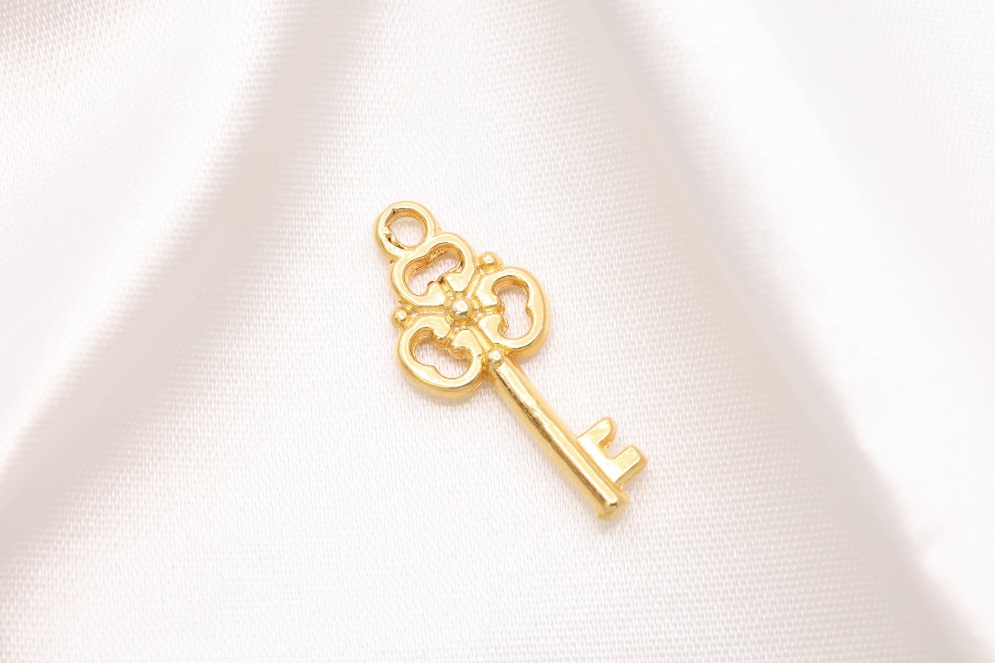 Key Charm Wholesale 14K Gold, Solid 14K Gold, G60 - HarperCrown