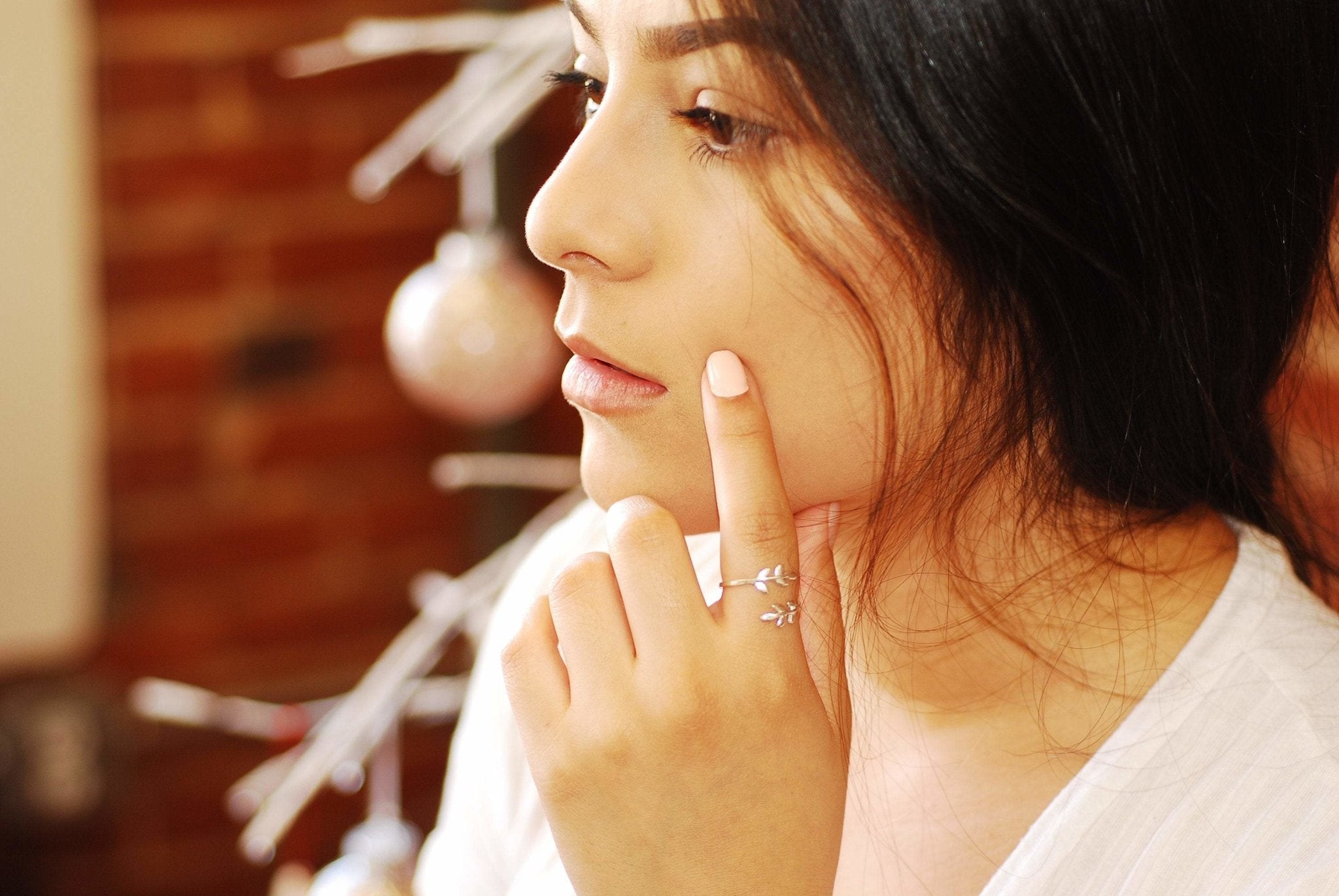 Matte Gold Leaf Branch Ring, Gold Leaf Ring, Layering Ring, Vine Ring, Laurel Ring, Nature Jewelry, twig ring, branch ring, tree ring, - HarperCrown