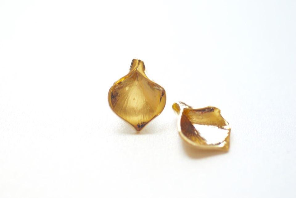 Shiny Vermeil Gold Calla Lily Petal Charm- 18k gold plated Sterling Silver bead cap, bead cone, nature pendant, Gold Flower Petal Charm, 187 - HarperCrown