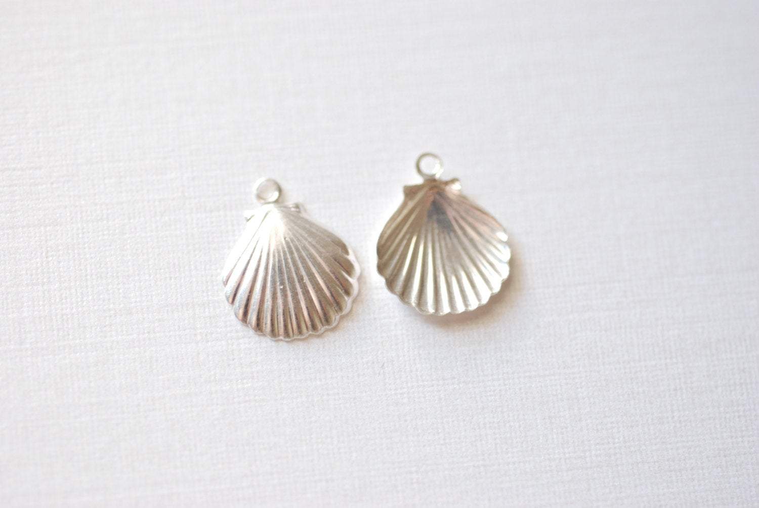 Sterling Silver Scallop Clam shell, sea life nautical beach charm, Wholesale Beach Charms - HarperCrown