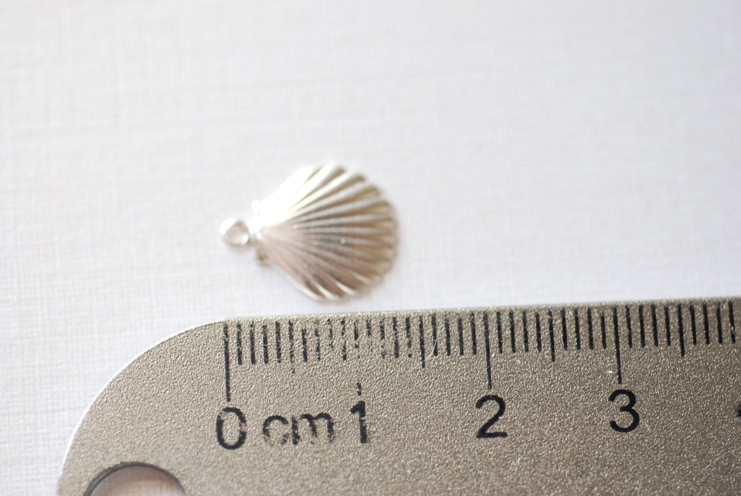 Sterling Silver Scallop Clam shell, sea life nautical beach charm, Wholesale Beach Charms - HarperCrown