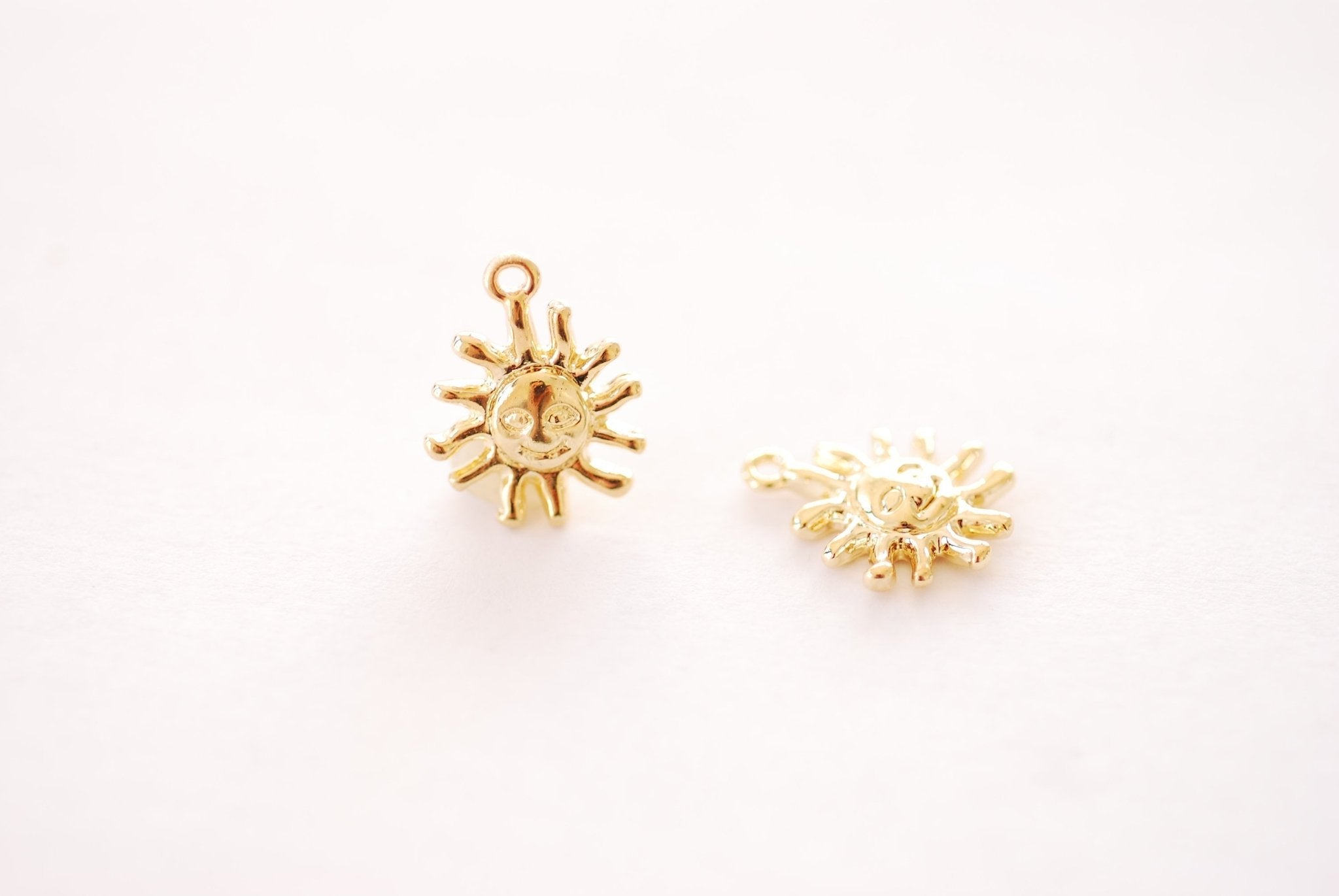 Sunshine Face Charm - 16k gold plated over Brass Sun Ray Smile Face Pendant Wholesale Brass Charms B130 - HarperCrown