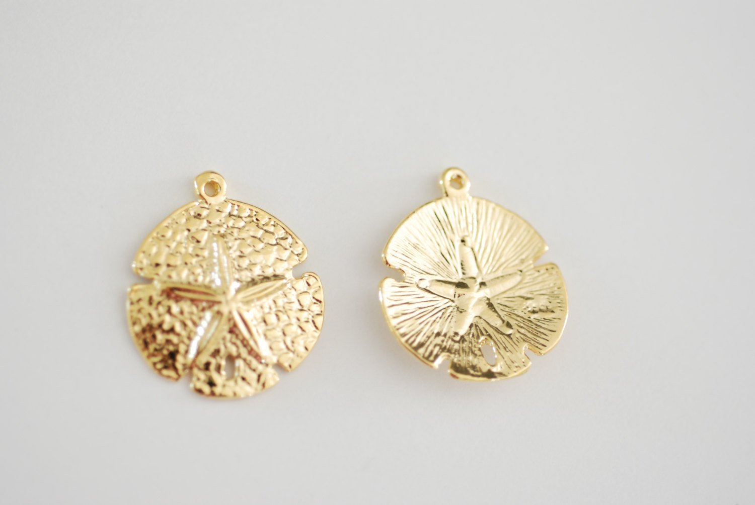 Vermeil Sand Dollar Charms -18k gold over sterling silver, Glossy Sand Dollar, Nautical Beach themed Charms Wholesale, Vermeil Charms, 134 - HarperCrown