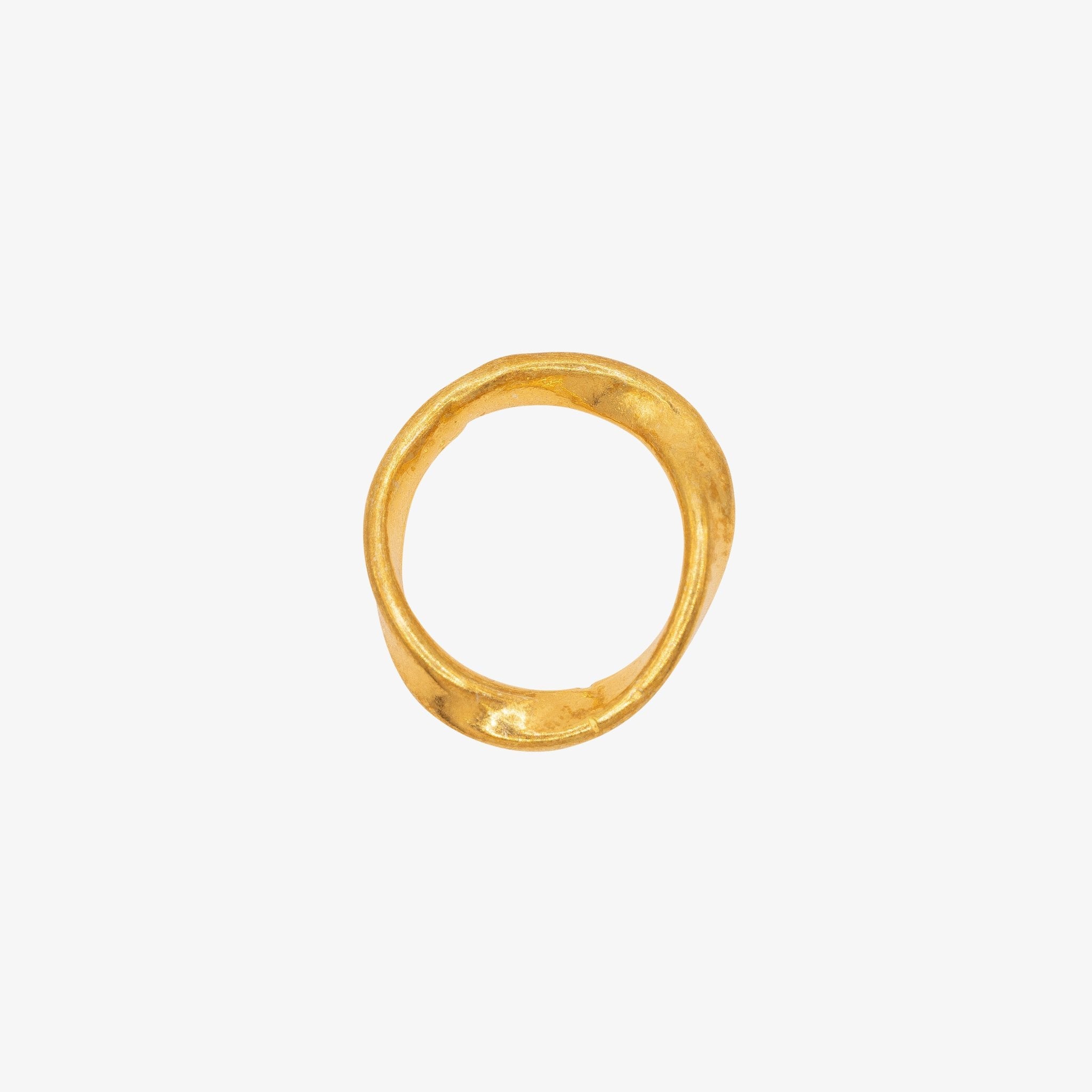 Wavy Circle Charm 14K Gold - HarperCrown