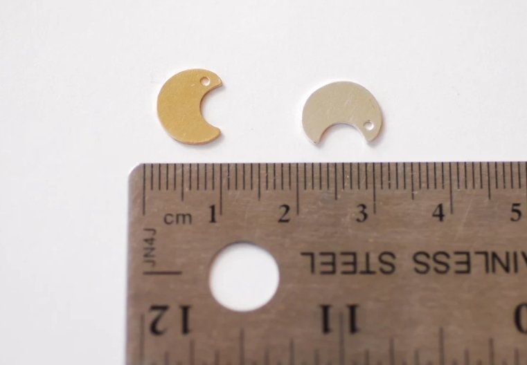 Wholesale Gold Filled Crescent Moon Blank Charm l Gold Filled or Sterling Silver Moon Charm l Permanent Jewelry Gold Filled Charms - HarperCrown