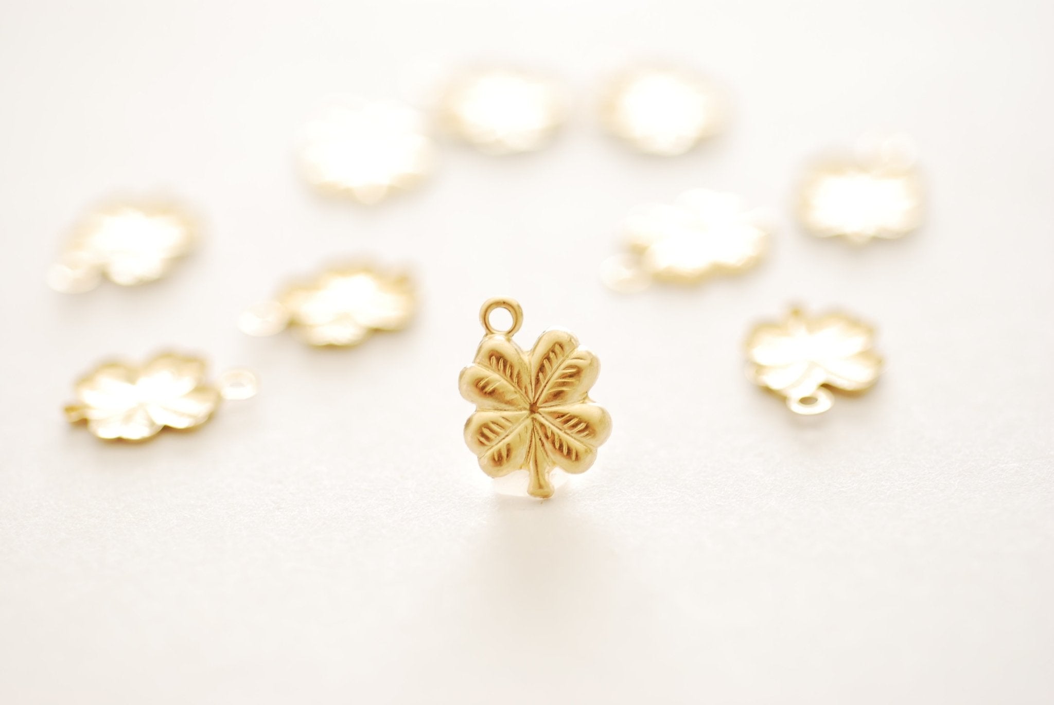 Wholesale Gold Filled Four Leaf Clover Drop Charm l Permanent Jewelry Lucky Irish Shamrock Clover Flower Charm - HarperCrown